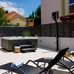 Villa Tango Ii
