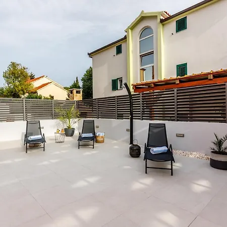 Villa Tango