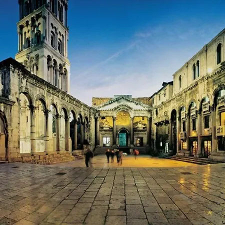 Tango Trogir